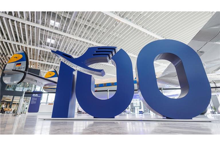 Lufthansa meldet zum Jubiläum Milliardengewinn.