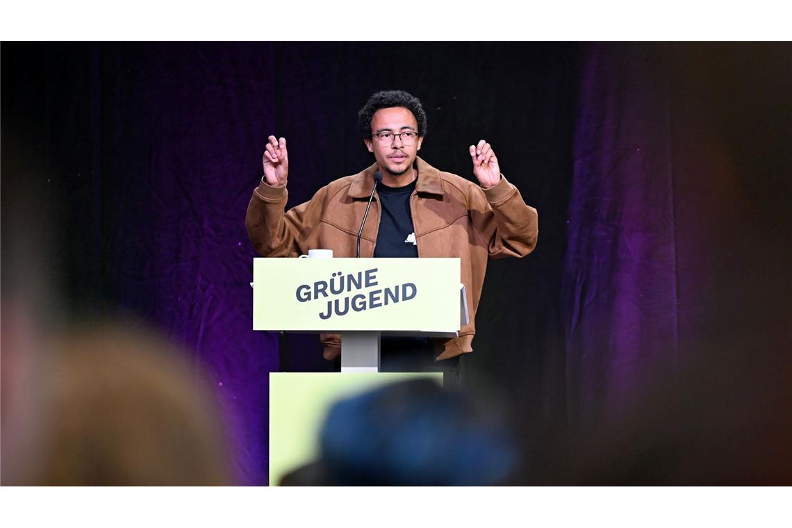 Trotz und Tränen: Grüne-Jugend-Chefin Nietzards Abschied Luis Bobga kommt aus Nordrhein-Westfalen.