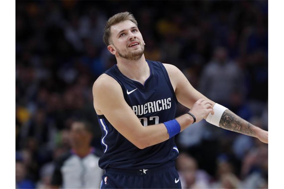 Luka Doncic erzielte im ersten Viertel mehr Punkte, Rebounds und Assists als das gesamte gegnerische Team. Foto: Tony Gutierrez/AP/dpa