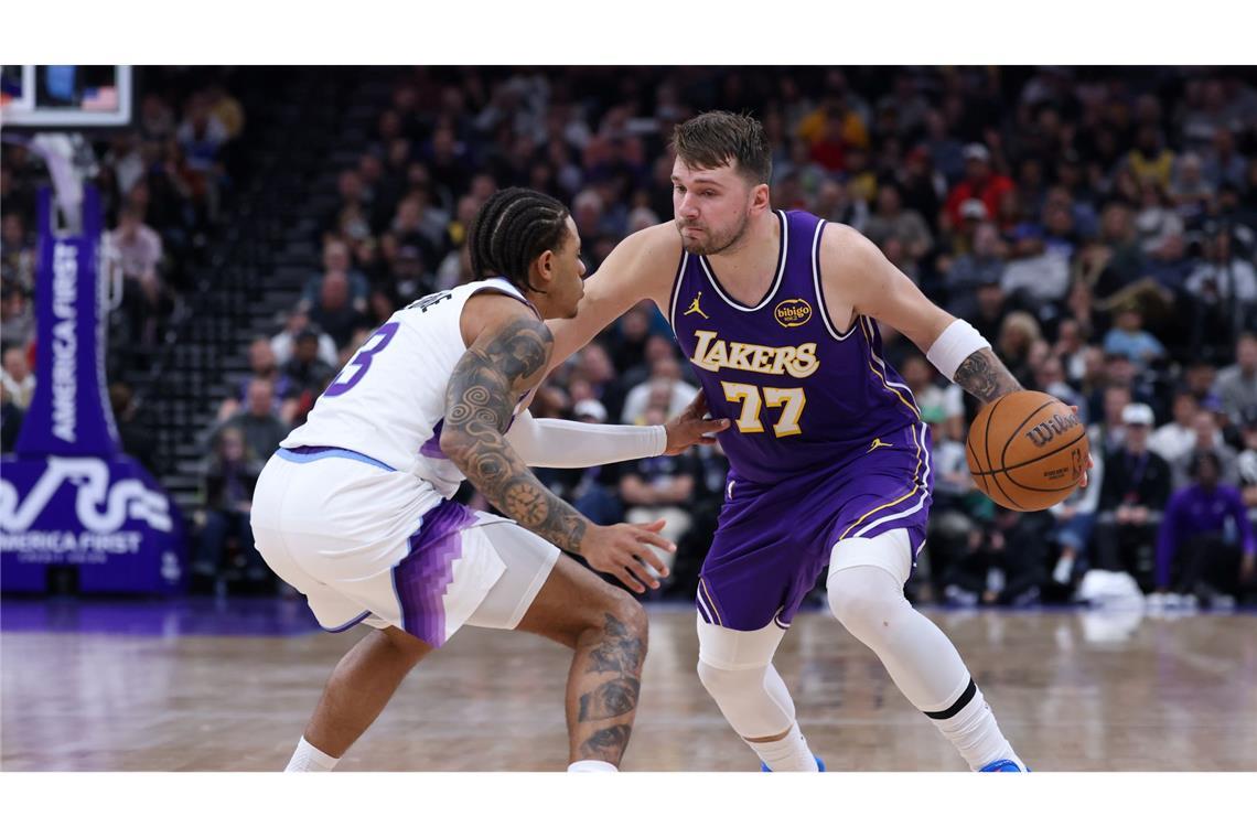 Luka Doncic (rechts) hatte einen starken Abend für die Lakers