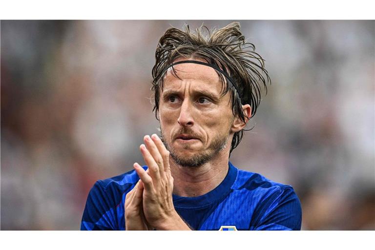 Luka Modric flog zusammen mit einem weiteren kroatischen Fußballstar  mit Ryanair zum WM-Qualifikationsspiel  nach Zagreb.