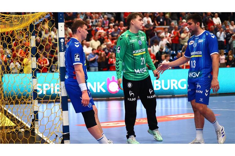 Lukas Laube, Luca Tschentscher, Achilleas Toskas (v.li.): Bediente TVB-Spieler nach dem Debakel in Hamburg.