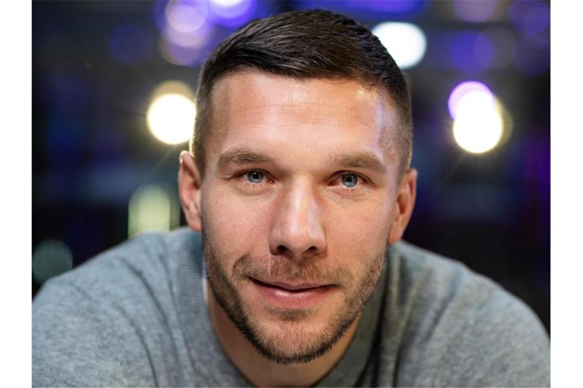 Lukas Podolski soll mit einem türkischen Club einig sein. Foto: Bernd Thissen/dpa