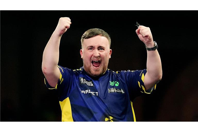 Luke Littler, hier bei der Darts-WM, hat die Führerscheinprüfung bestanden.
