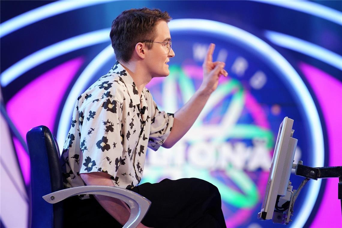 Luke Rothfuchs sorgt für unterhaltsame Momente bei "Wer wird Millionär?"