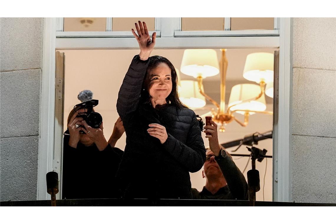 Machado in der Nacht auf dem Hotelbalkon im Zentrum von Oslo.