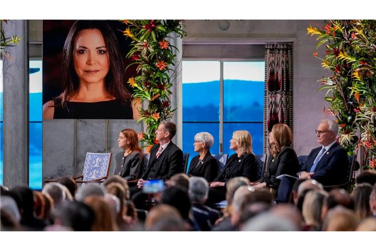 Machado selbst fehlte bei der Zeremonie, wurde jedoch zu einem späteren Zeitpunkt in Oslo erwartet.