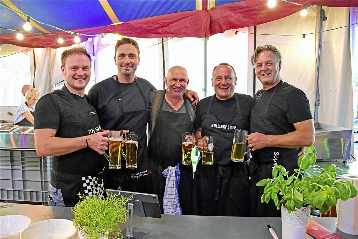Macher und lokale Sponsoren von links: Luis Willkomm, Maxi Nittel, Uwe Schenk, M...