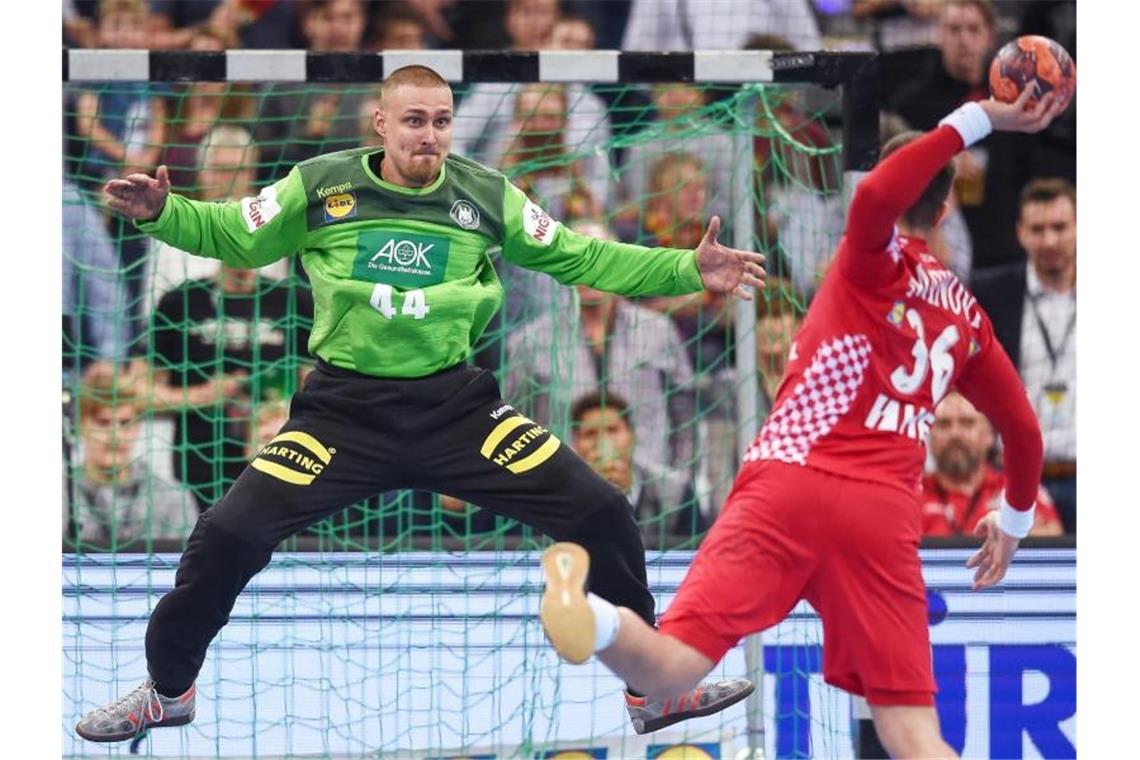 Machte im DHB-Tor ein überragendes Spiel: Keeper Dario Quenstedt. Foto: Sina Schuldt/dpa