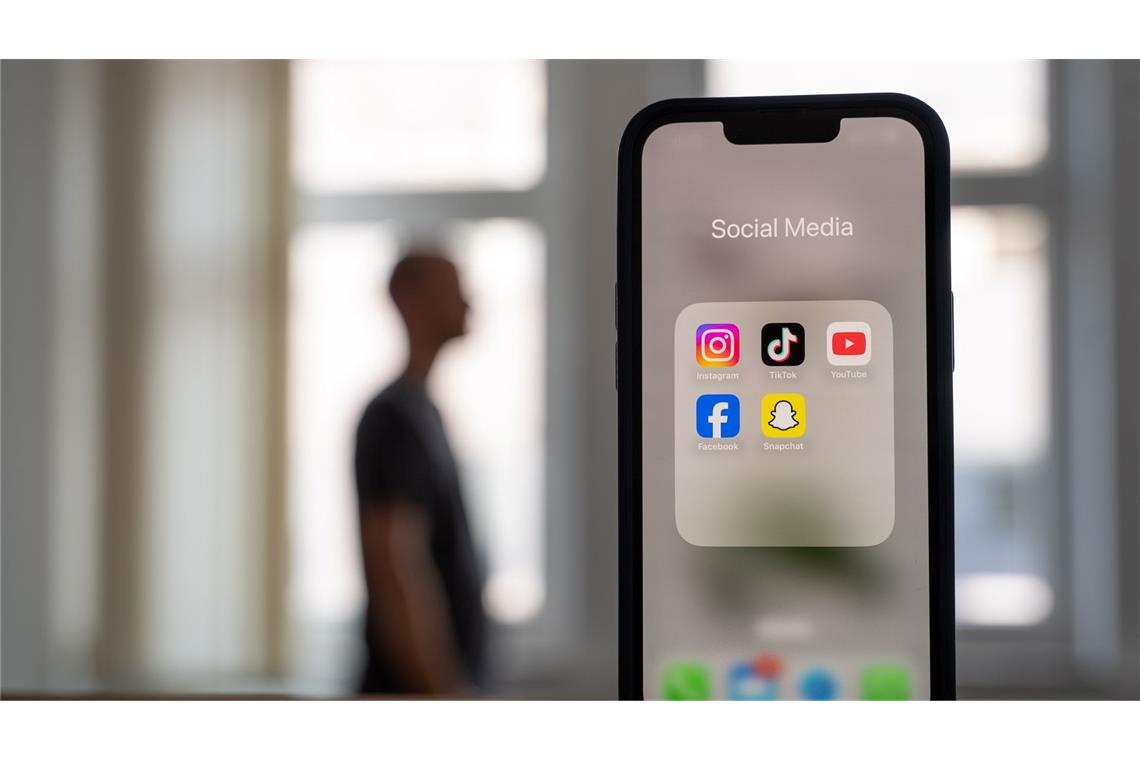 Sextortion: Vom Flirt zur Erpressung Männer sind laut einer Expertin eher bereit, intime Aufnahmen an Fremde zu schicken. (Symbolbild)