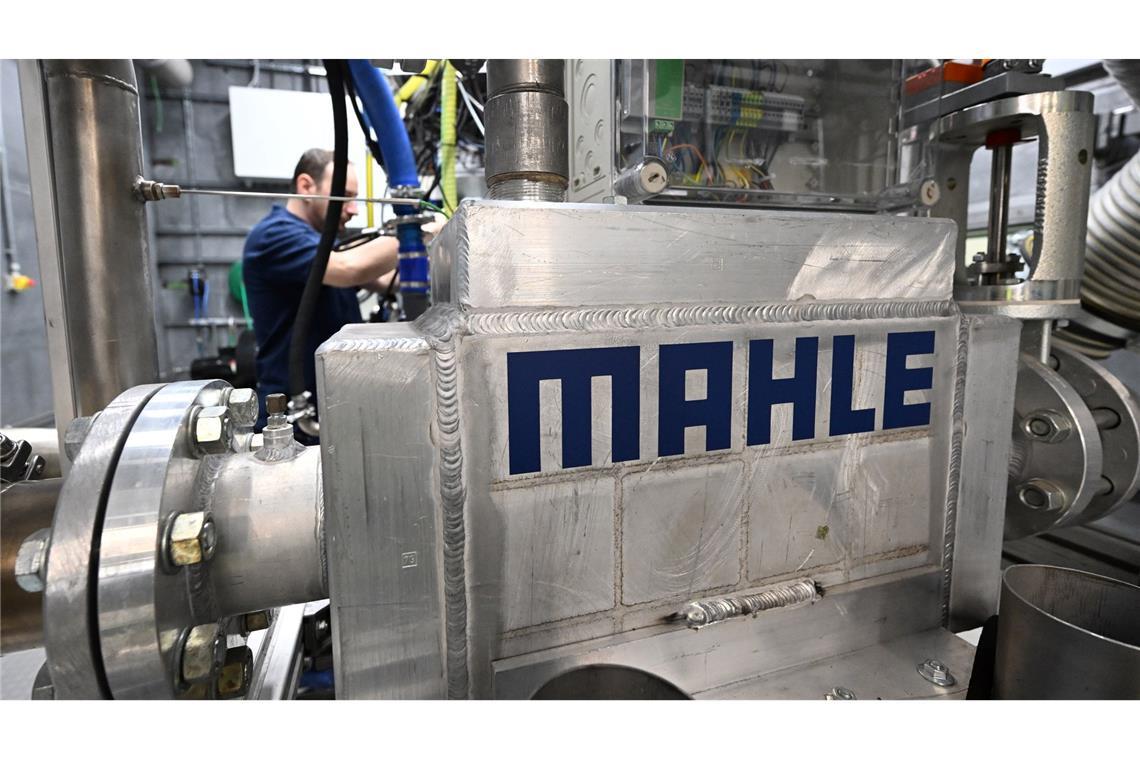 Autozulieferer unter Druck – Tausende Stellen wackeln Mahle kommt vom Verbrenner - und steckt ebenfalls mitten im Wandel. (Archivbild)