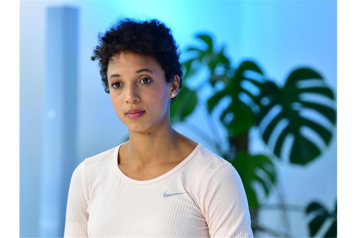 Malaika Mihambo hat sich mit der Verschiebung der Olympischen Spiele arrangiert. Foto: Soeren Stache/dpa-Zentralbild/dpa