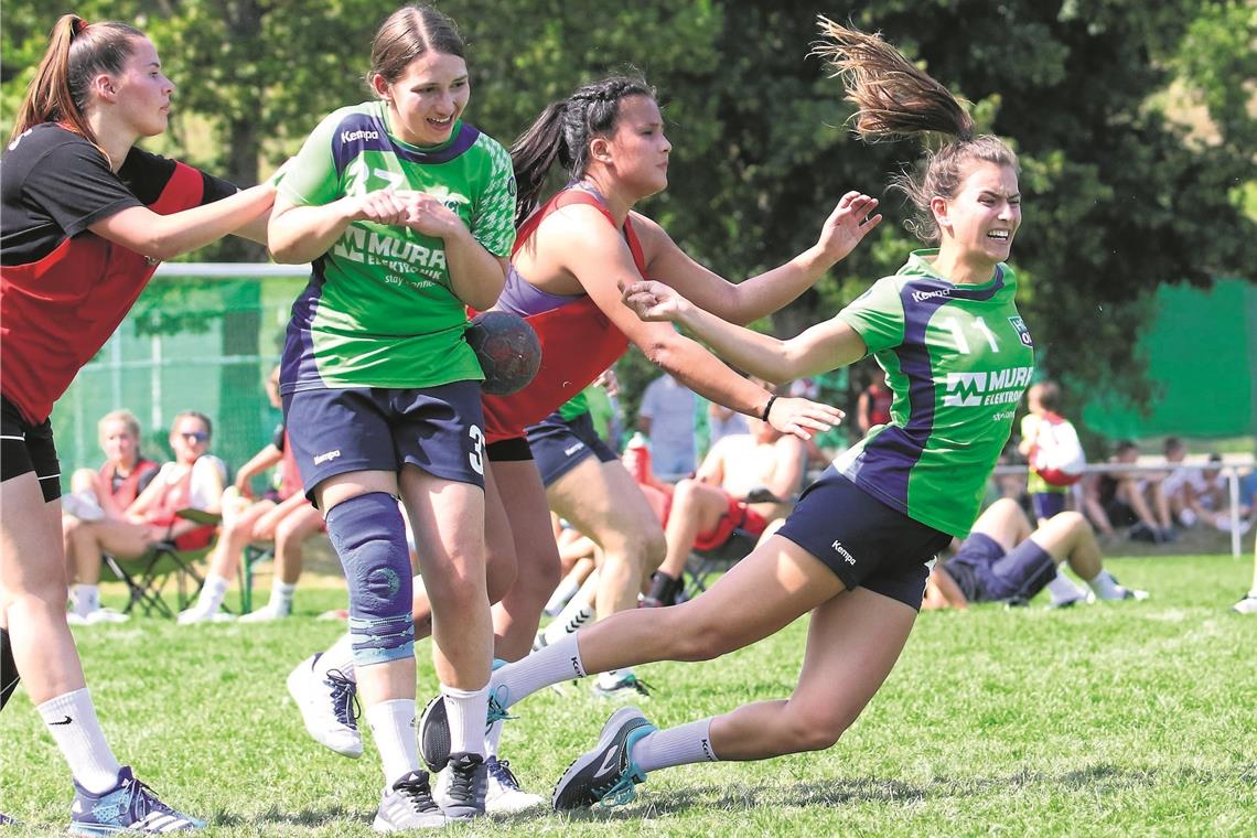 Male Schütz stürmte bei den Sporttagen mit der Frauenmannschaft des HC Oppenweiler/Backnang auf den ersten Platz. Foto: A. Hornauer