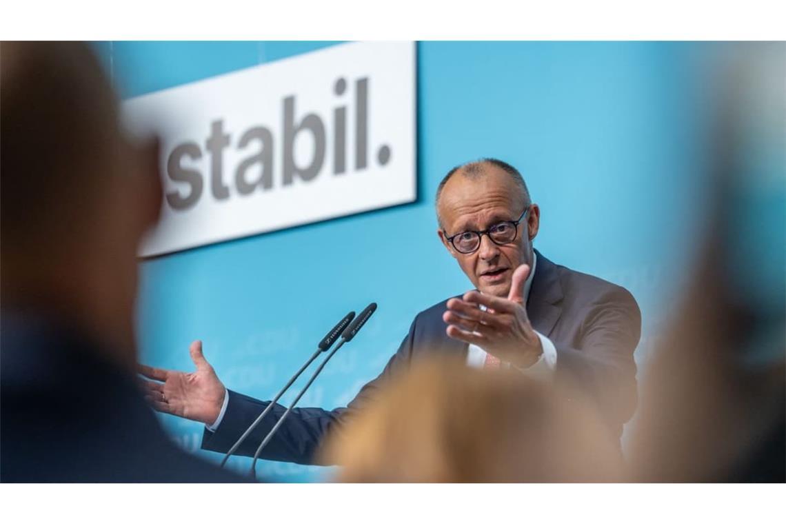 Man kann ihm nicht unterstelle, dass er nicht kämpft: Kanzler Merz im Berliner Wahlkampf.