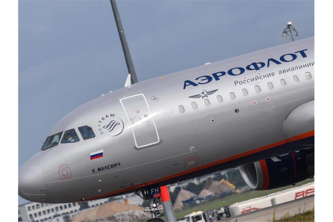 UEFA und F1 mit Konsequenzen: Keine Spektakel in Putins Land Manchester United hat seine Partnerschaft mit der russischen Airline Aeroflot beendet: Ein Passagierflieger der russischen Luftfahrtlinie. Foto: Patrick Pleul/dpa-Zentralbild/dpa
