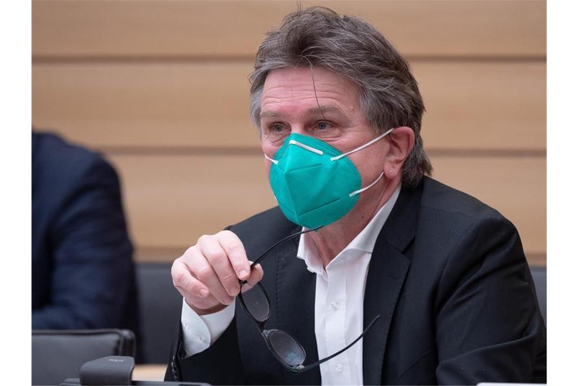 Sozialminister Lucha holt erneut Direktmandat am Bodensee Manfred Lucha (Bündnis 90/Die Grünen), Gesundheitsminister von Baden-Württemberg, sitzt im Landtag. Foto: Sebastian Gollnow/dpa