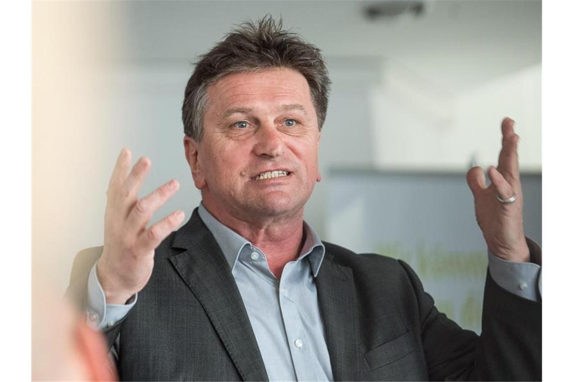 Sozialminister weiter wegen Kumpaneivorwürfen in der Kritik Manfred Lucha (Die Grünen), Sozialminister von Baden-Württemberg. Foto: Sebastian Gollnow/dpa/Archiv