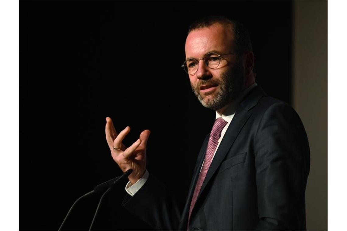 Manfred Weber: „Manche Regierungschefs diskreditieren heute EU-Entscheidungen um des schnellen Applauses willen, obwohl sie ihnen oft selbst zugestimmt haben.“. Foto: Nicolas Armer/dpa