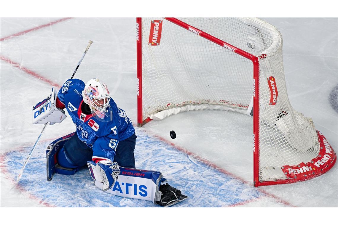 Mannheims Keeper Maximilian Franzreb war Matchwinner gegen München