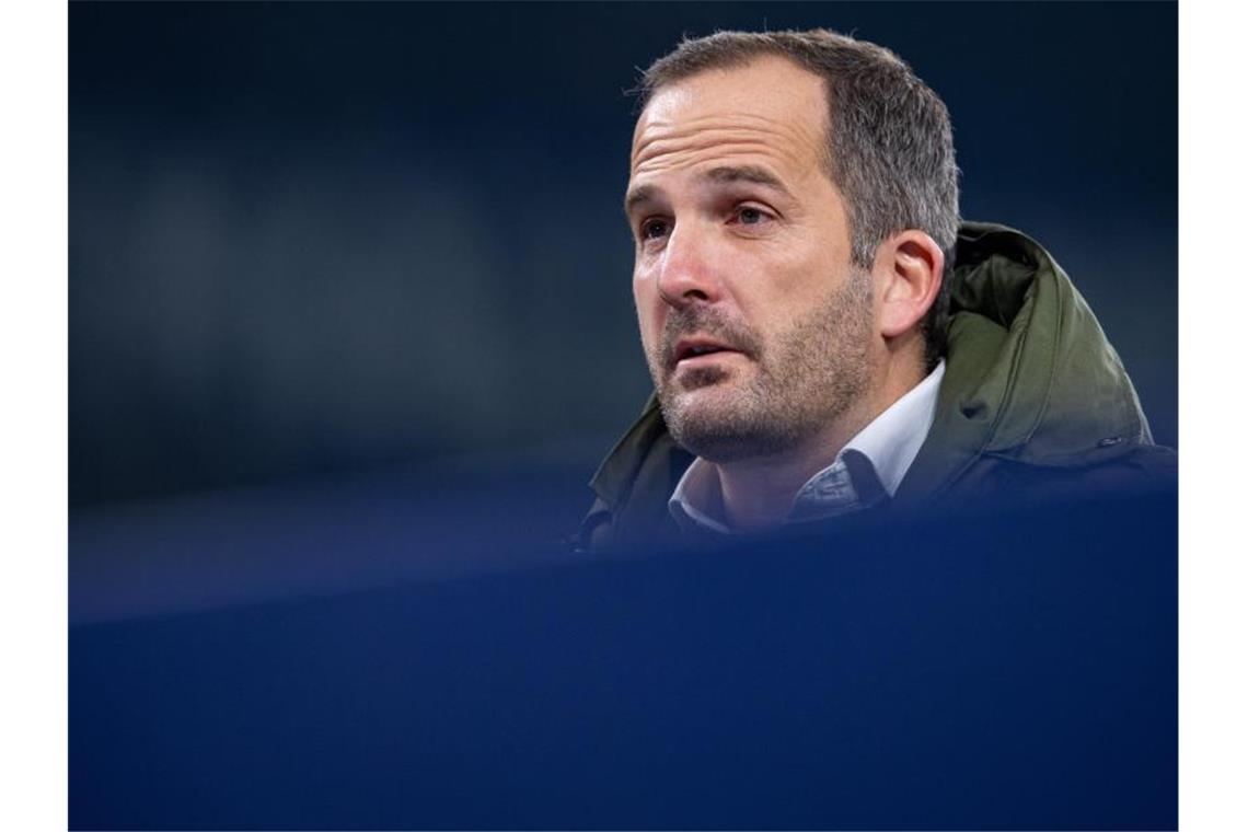 Schalke: Frohe Uth-Botschaft und Baums Weihnachtsversprechen Manuel Baum gibt sich trotz der Sieglos-Serie weiter kämpferisch. Foto: Guido Kirchner/dpa