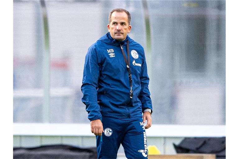 Manuel Baum wünscht sich einen erfolgreichen Einstand als neuer Trainer des FC Schalke 04. Foto: Guido Kirchner/dpa