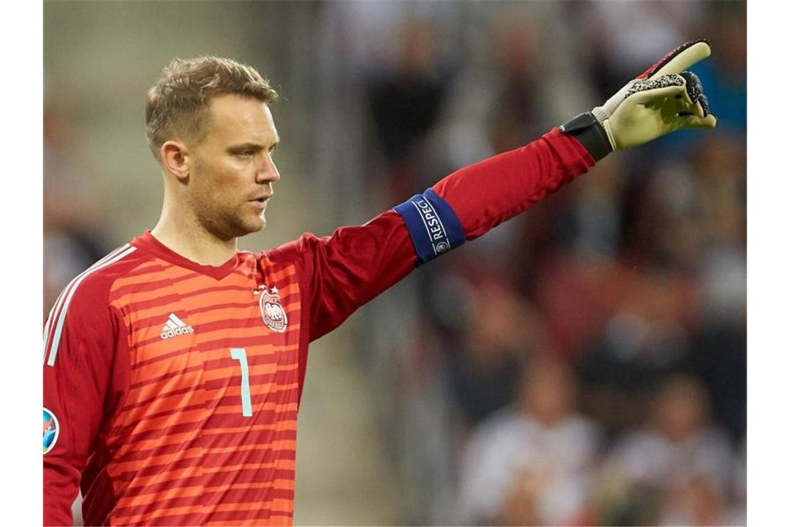 Ein Jahr nach WM-Aus: Neuer weiter Nr 1 - Acht sind weg Manuel Neuer rechtfertigte den Nummer-1-Status erst mit starken Leistungen im Schlussspurt. Foto: Thomas Frey