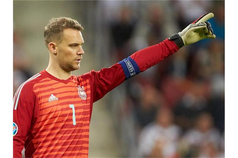 Manuel Neuer rechtfertigte den Nummer-1-Status erst mit starken Leistungen im Schlussspurt. Foto: Thomas Frey