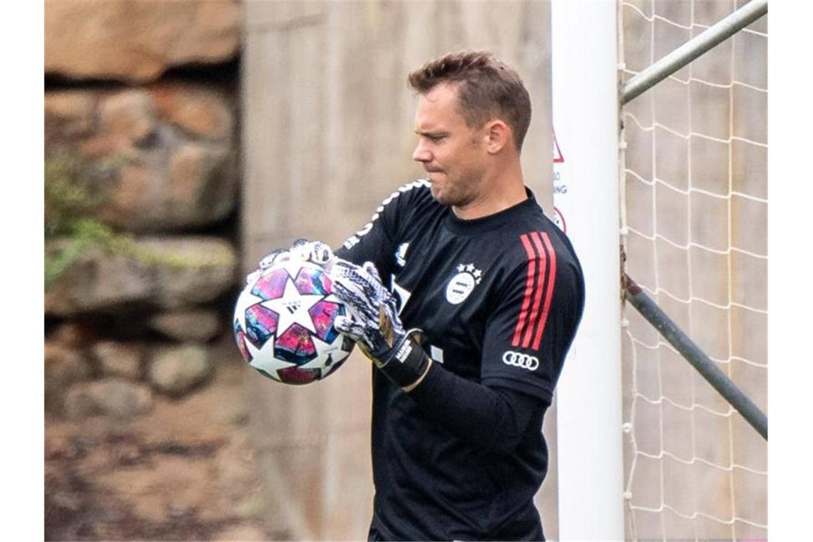 Manuel Neuer trifft mit dem FC Bayern München auf Marc-André ter Stegen und den FC Barcelona. Foto: Matthias Balk/dpa