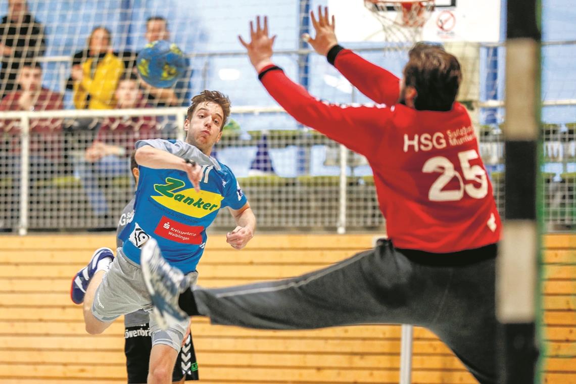 SGW holt im Verfolgerduell einen Punkt Manuel Nick (beim Wurf) erzielte vier Treffer für die SG Weissach im Tal. Archivfoto: A. Becher