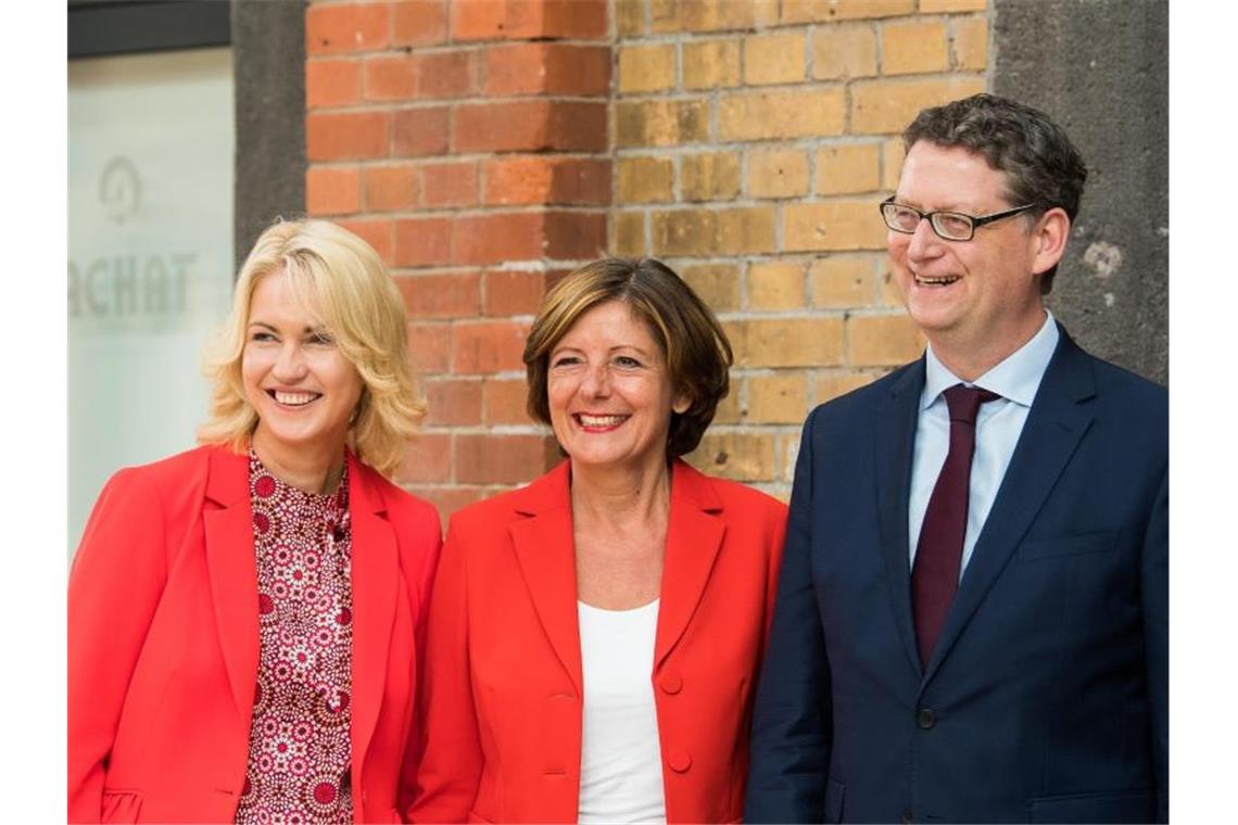 Manuela Schwesig, Malu Dreyer und Thorsten Schäfer-Gümbel: Die SPD soll nach dem Rücktritt von Parteichefin Nahles zunächst kommissarisch von diesem Trio geführt werden. Foto: Silas Stein