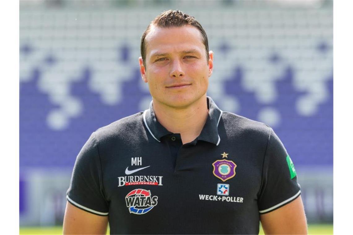 Aue will Favorit VfB Stuttgart „überrumpeln“ Marc Hensel. Foto: Robert Michael/Archivbild