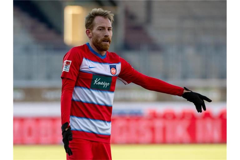 Marc Schnatterer vom 1. FC Heidenheim gestikuliert. Foto: Stefan Puchner/dpa