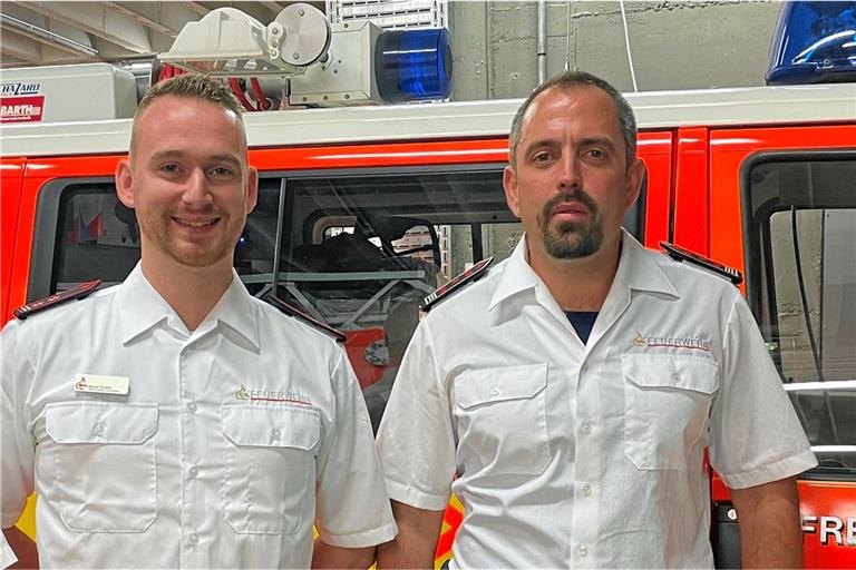 Marcel Schäfer (links) übernimmt ab Mai die Position des hauptamtlichen Kommandanten Daniel Schwaderer.Foto: Kornelius Fritz