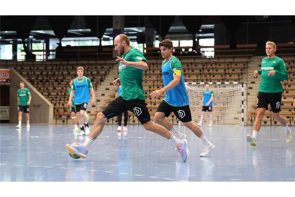 So läuft die Vorbereitung bei Frisch Auf Göppingen Marcel Schiller am Fußball.