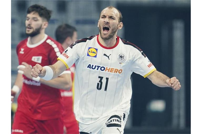 Marcel Schiller war der beste der beste deutsche Werfer beim Testspielsieg gegen die Schweiz. Foto: Uwe Anspach/dpa
