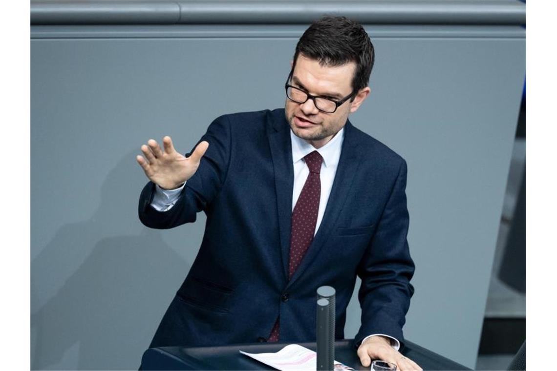 Marco Buschmann, FDP, bezeichnete die AfD und ihre Antrags-Flut als ein „Attentat auf die Integrität und Arbeitsfähigkeit“ des Bundestages. Foto: Bernd von Jutrczenka/dpa
