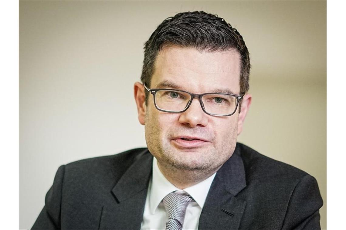 Lockerungen schon vor dem Omikron-Scheitel Marco Buschmann (FDP), Bundesminister der Justiz, aufgenommen im Justizministerium bei einem Interview mit der dpa Deutsche Presse-Agentur GmbH. Foto: Michael Kappeler/dpa