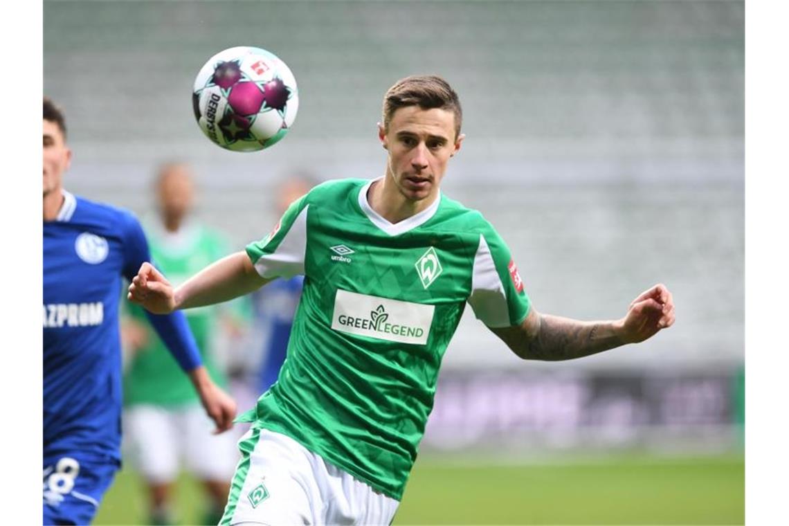 „Sport Bild“: FC Bayern an Sosa und Friedl interessiert Marco Friedl (r) am Ball. Foto: Carmen Jaspersen/dpa/Archivbild