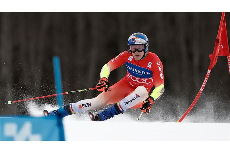 Marco Odermatt bleibt das Maß der Dinge im Gesamtweltcup.