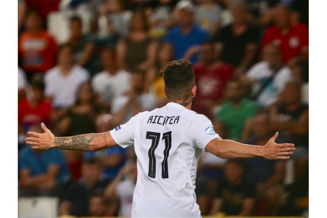 Deutsche U21 mit überragendem Sieg gegen Serbien Marco Richter jubelt über sein Tor zum 1:0 gegen Serbien. Foto: Cezaro De Luca