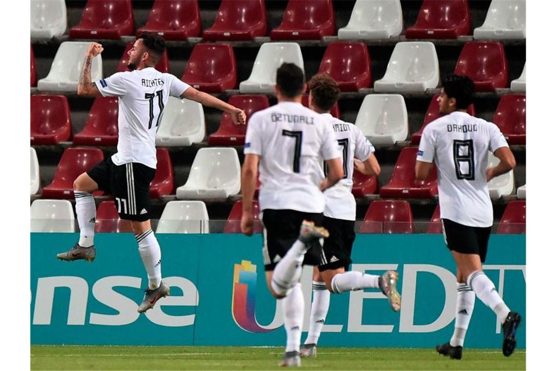Marco Richter (l) und Co. erzielten sechs Tore gegen Serbien. Foto: Franco Debernardi/ANSA