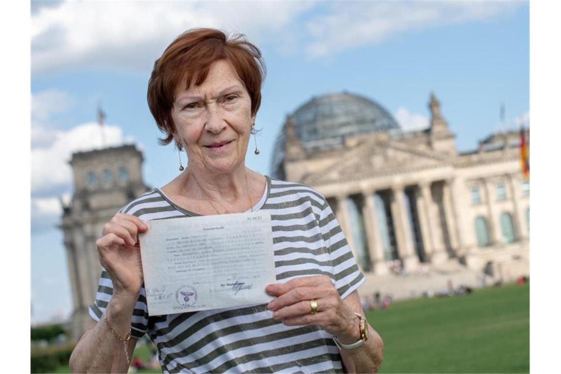 Mareile Van der Wyst, geboren am 15. September 1944 im Keller des Reichstages, ist stolz auf ihren Geburtsort. Foto: Monika Skolimowska