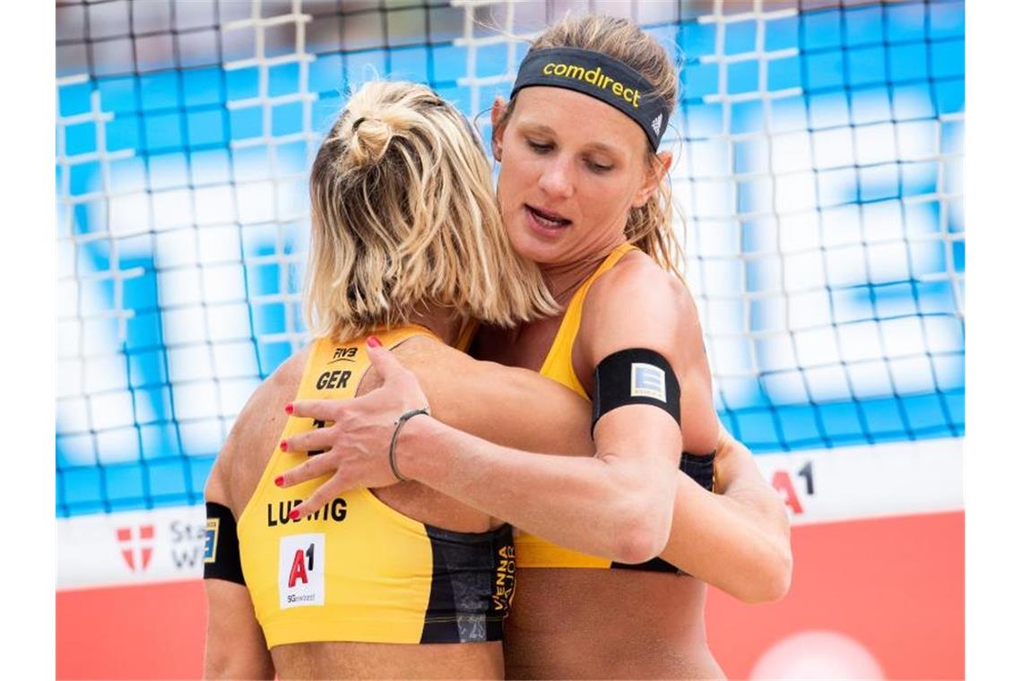 Ludwig/Kozuch Zweite bei Beachvolleyball-Einladungsturnier Margareta Kozuch (r) und Laura Ludwig. Foto: Georg Hochmuth/APA/dpa