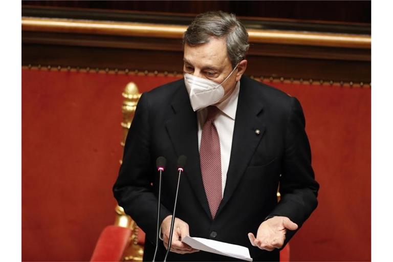 Mario Draghi, Ministerpräsident von Italien, spricht vor dem Senat in Rom. Foto: Yara Nardi/Reuters Pool/AP/dpa