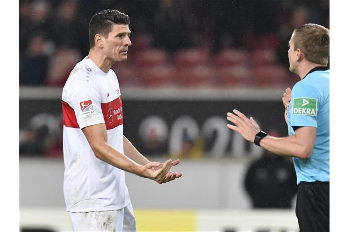 VfB-Stürmer „VARio Gomez“ erlöst sich und schweigt Mario Gomez traf wieder für den VfB Stuttgart. Foto: Thomas Kienzle/dpa