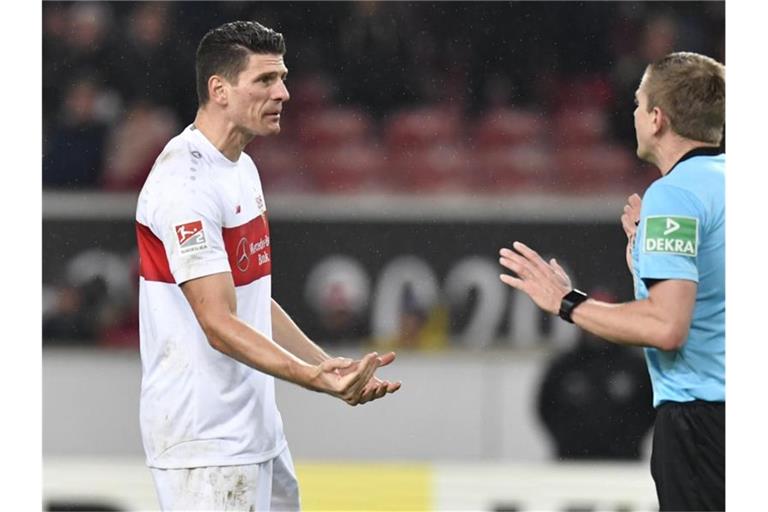 Mario Gomez traf wieder für den VfB Stuttgart. Foto: Thomas Kienzle/dpa