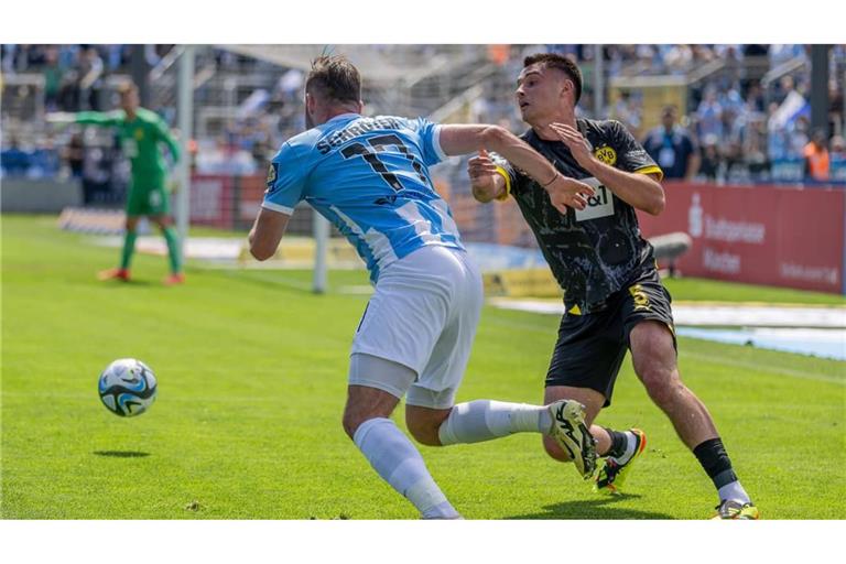 Mario Suver (hier im Trikot von Borussia Dortmund II) ist aktuell Trainingsgast bei den Stuttgarter Kickers.