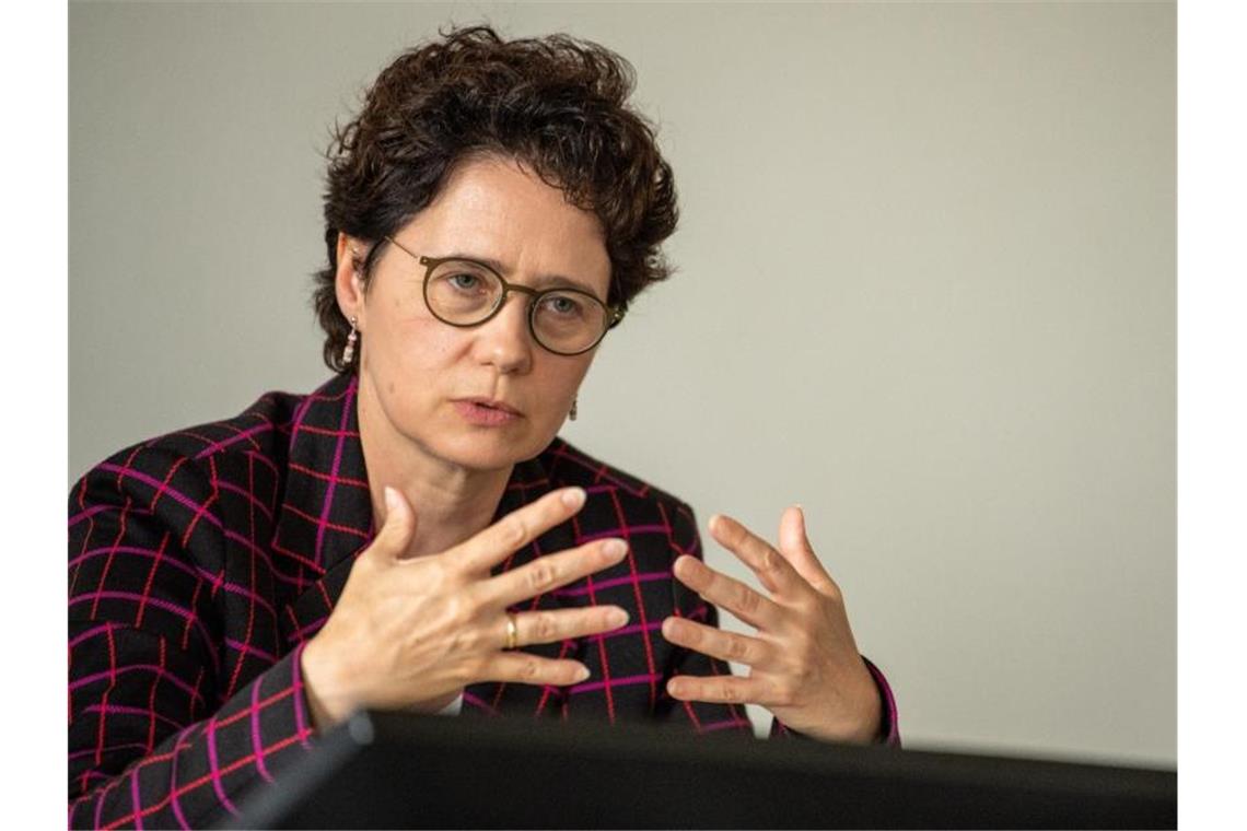 Weniger Geldauflagen von der Justiz verhängt Marion Gentges (CDU) spricht. Foto: Stefan Puchner/dpa/Archivbild