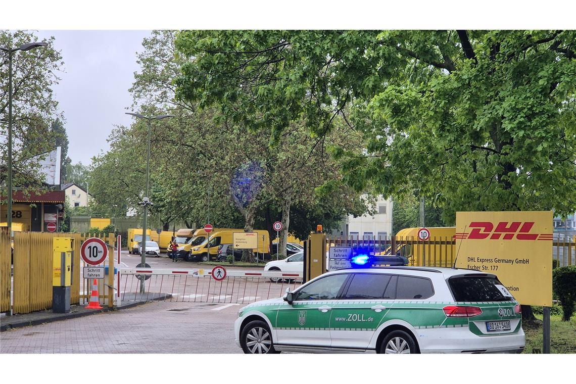 Marktführer DHL setzt zwar nur recht wenig auf Subunternehmer, trotzdem nahmen Zöllner auch den Bonner Logistiker unter die Lupe.
