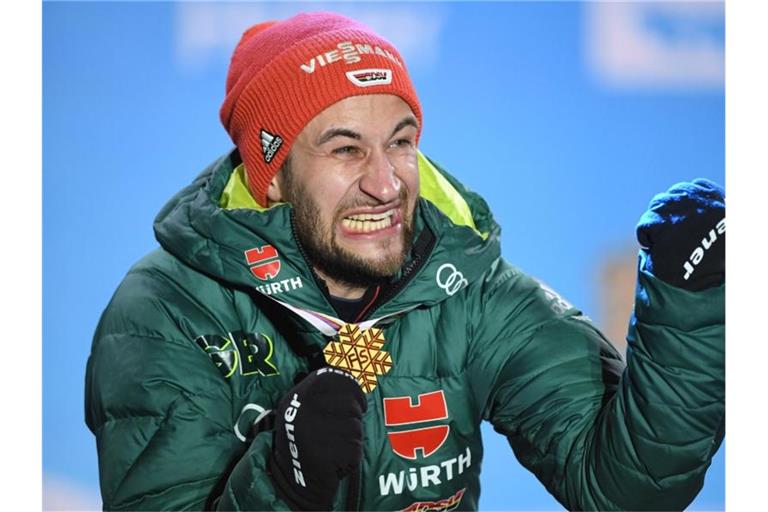 Markus Eisenbichler ist in Seefeld vor zehn Monaten dreimal Weltmeister geworden. Foto: Hendrik Schmidt/zb/dpa
